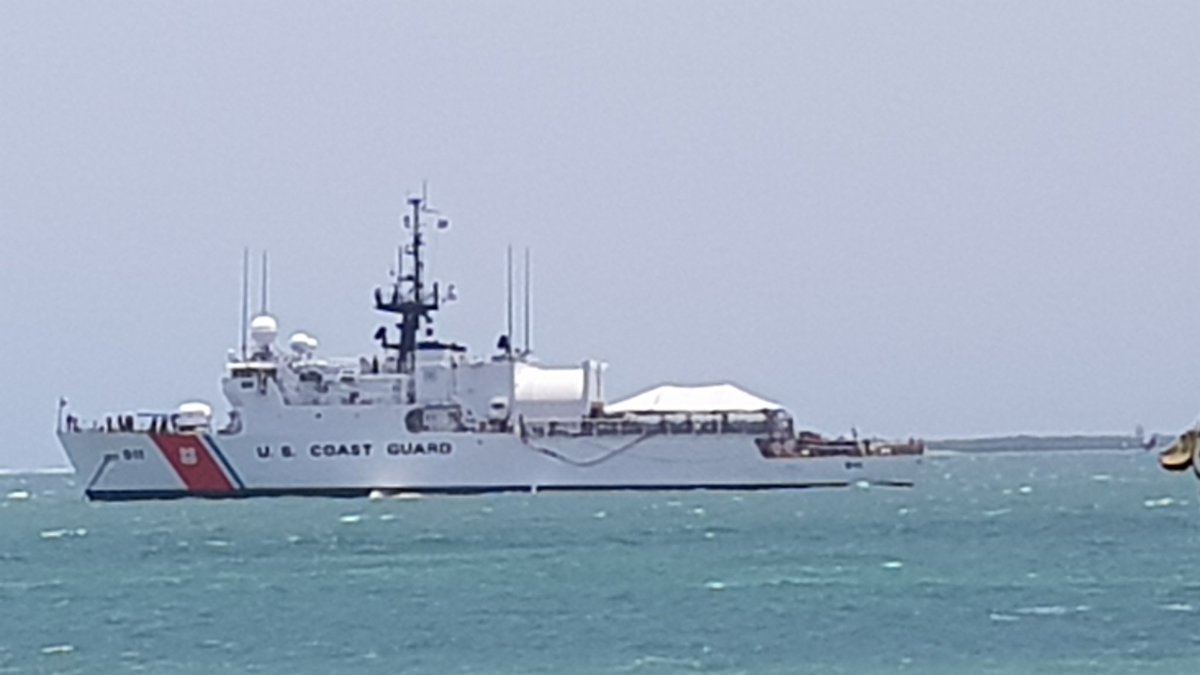 IvesMarieChanel's tweet photo. @uscoastguard rapatriement de centaines de boat people au #cap-haitien ce mardi 9 aout 2022 https://t.co/P35MDoATem