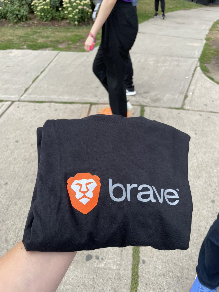 elena dumitrascu tweet media