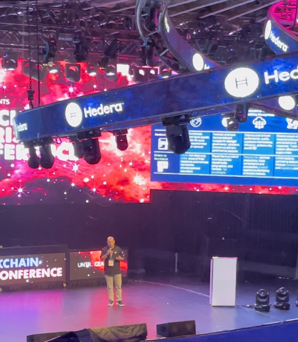 elena dumitrascu tweet media