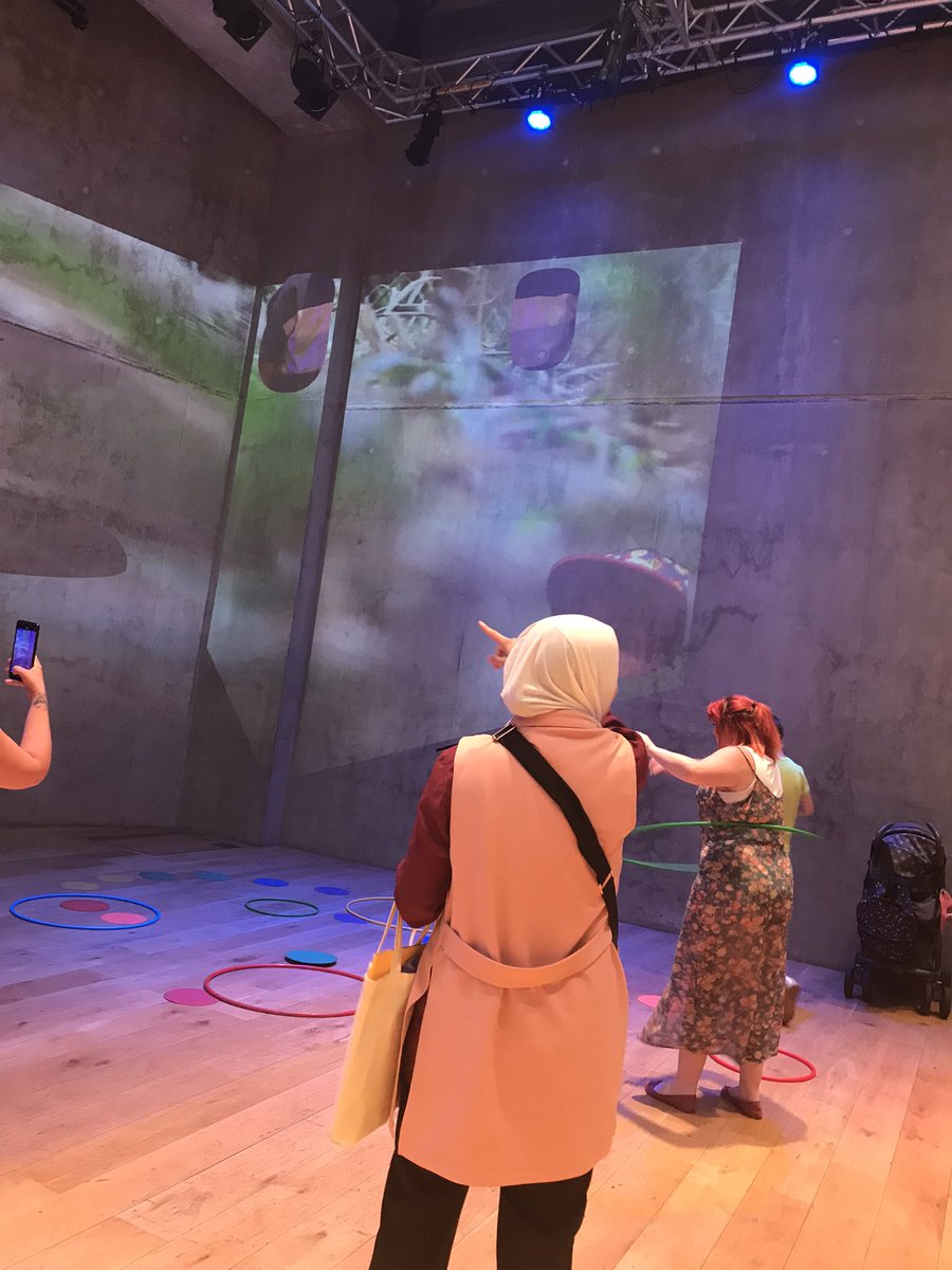 NottinghamCitz's tweet photo. Bravo @Nottm_Contemp! 13 adults &amp; 26 children joined week 2 of our Family Arts project with free @NCT_Buses travel. Lots of fun together &amp; new experiences @acsnottingham #ReducingBarriers #ExtendingOpportunities #ArtForAll #Community #Organising https://t.co/5hBSbZa7xo