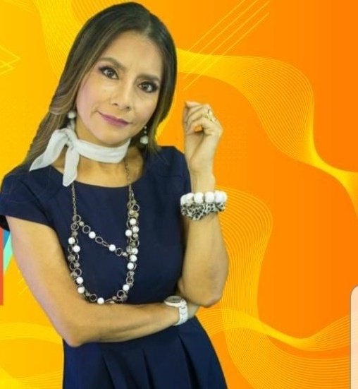 RadioRumbaEc's tweet photo. Hemos dado inicio a nuestro programa #LaClave junto a la bella, querida y carismática @lidiaronquillo "La Dama de la salsa", junto al "Dj. Aventurero" #EdisonPoveda. 📻🎧🎙🎶😃🤩 https://t.co/lMDsHqArLL