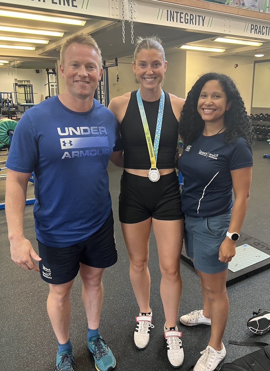 Congrats to <a href="/kateoc2000/">.</a> for her twitter verification &amp; a medal. Not sure which is more important. Well Team KOC <a href="/ronan_999/">Ronan McLoughlin</a> <a href="/JuliaBone/">Julia Bone</a> <a href="/KerryKerrykirk/">Kerry</a> <a href="/tomreynoldsani/">Tom Reynolds</a>