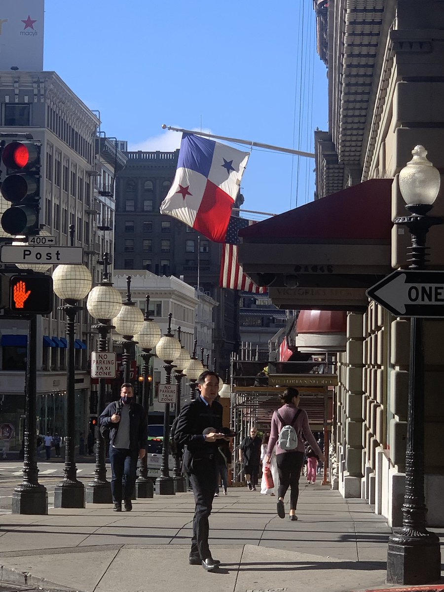 IGateno's tweet photo. @WestinStFr cool Panamanian flag! You’re, uh… flying it upside down 🇵🇦 https://t.co/VwOIRza47x