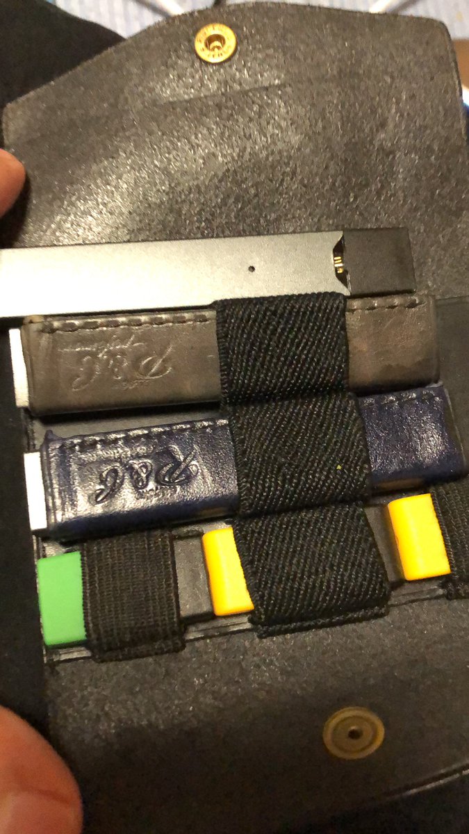 azarashi_yama's tweet photo. 今回の相棒JUULs
#juul #radcustoms https://t.co/DpDB5faLsw
