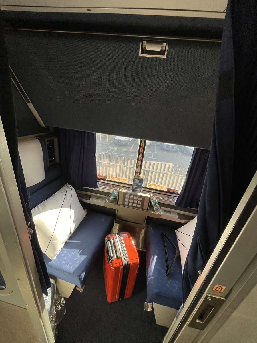 吕戈 Lǚ Gē tweet media