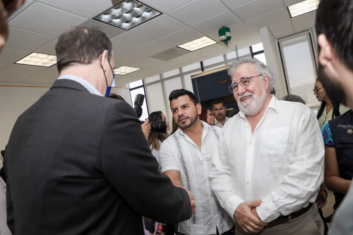 Chalo Flores tweet media