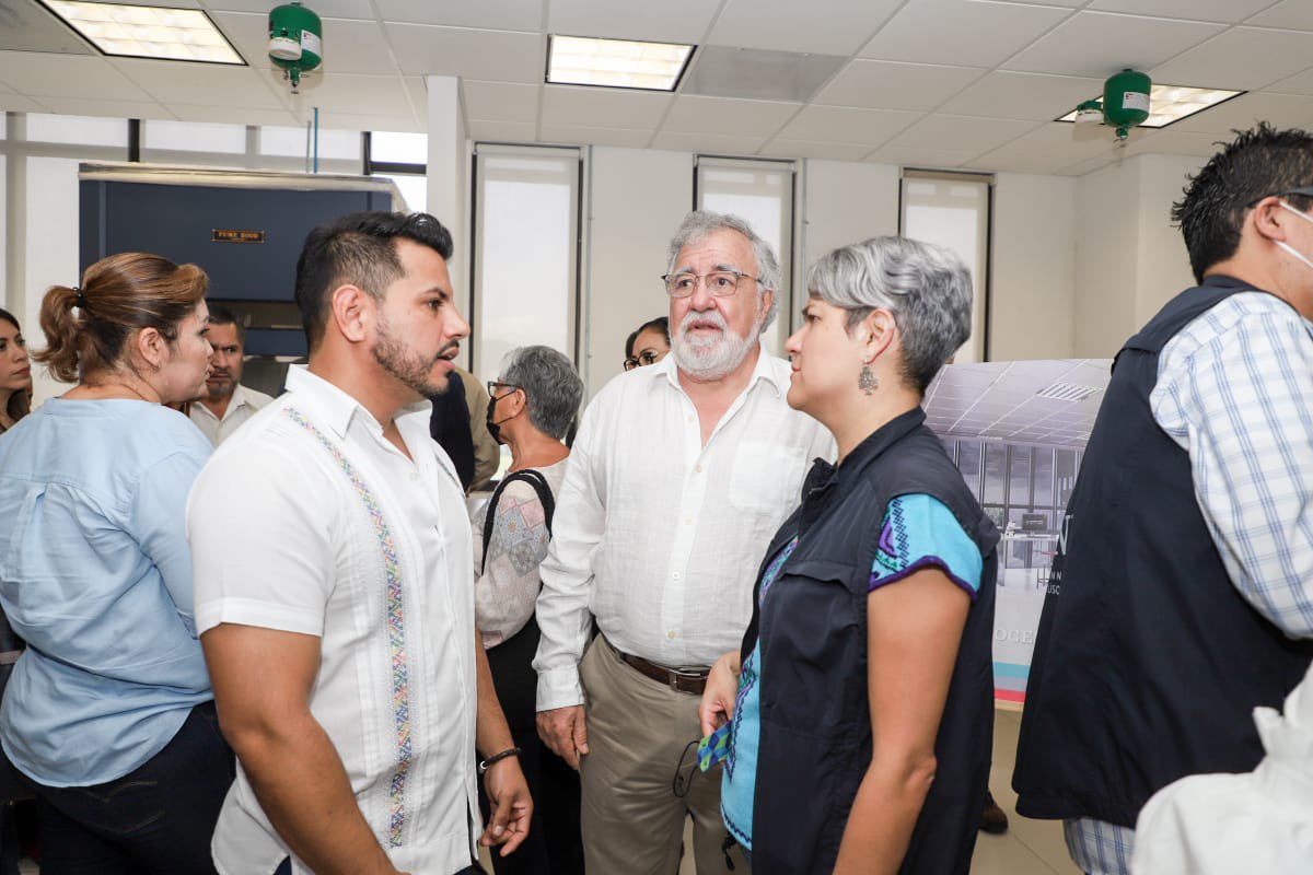 Chalo Flores tweet media