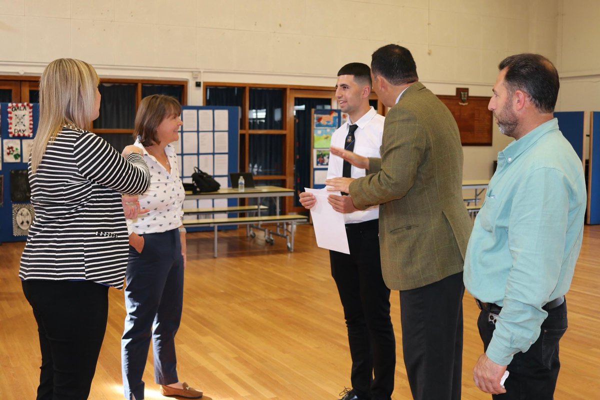 It was fantastic to be able to congratulate pupils on their exam result success at Galashiels Academy this morning. 👏 👏 

For those who didn’t quite get the results you hoped for, there is great support and advice to help you explore your next steps.👇

scotborders.gov.uk/examresults