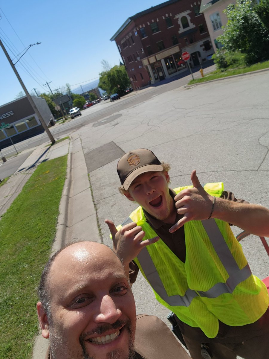 Driver in training Tom O. loves his training route in Duluth. I am very pleased with his progress. He will be a great addition to our team. We are enjoying the beautifulday!! @DuluthUps @chriskorba22 @jrindafernshaw
