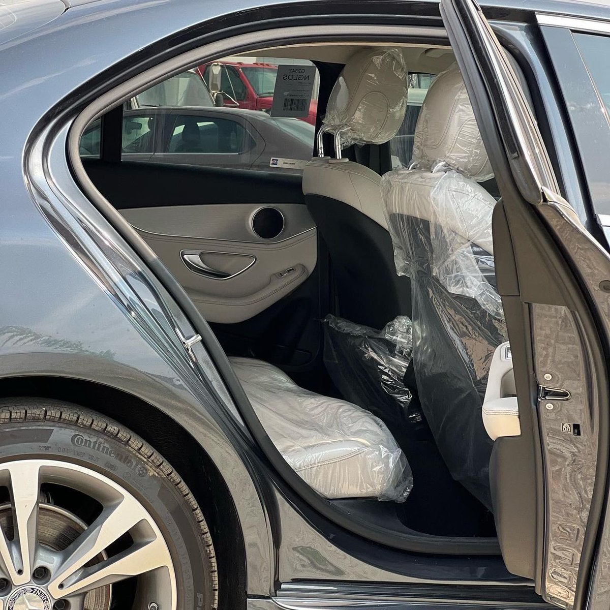 Automall_ng's tweet photo. Foreign used Mercedes Benz c300
2015 model
Price:14.5m
Original duty
#itumbi #EnoughIsEnough #WhatsApp #generalluckyirabo #oweri
@AutoMotorsNG @Abdullahiabba_ @aisha_yaGuda @Waspapping_
Location: Abuja https://t.co/u6t9QUrJAp