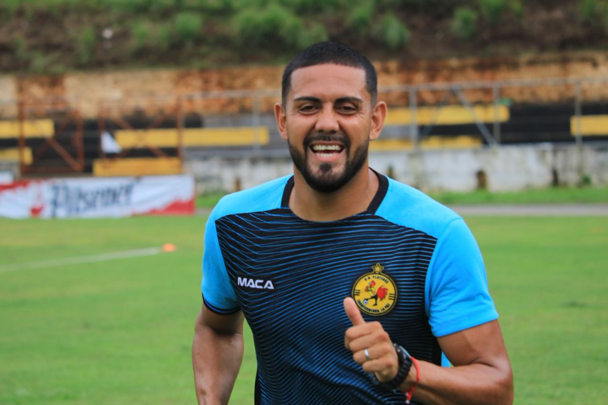 <a href="/enriquherrera17/">I R V I N H E R R E R A</a> 🔙⚽️😁