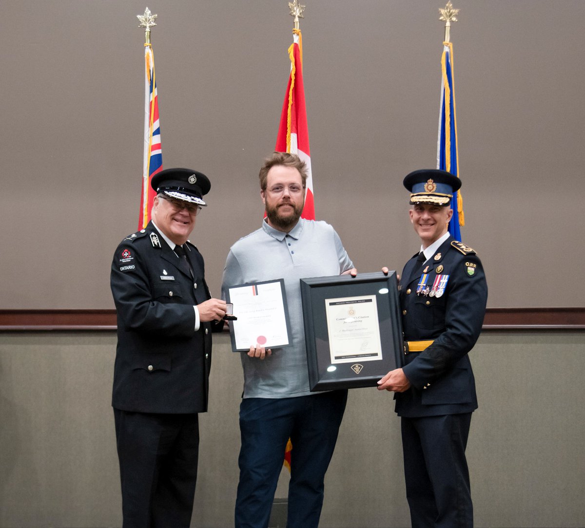 SPSmediaoffice's tweet photo. Congrats to MacGregor Austin-Olsen, the #SPS Mental Health &amp; Wellness Coordinator on receiving the St John's Ambulance Life Saving Certificate and OPP Commissioner's Citation for Life Saving Awards.

Great job MacGregor!

@cityofstratford @townofstmarys @PerthSouthTwp @OPP_WR https://t.co/pSzMWg8P2O