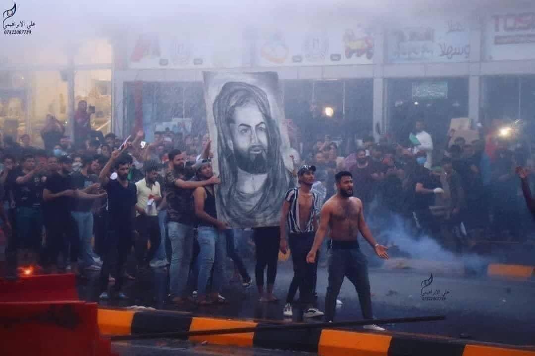 سقط الحسين ممزقا كي تفهموا
أن السكوت على الطغاة محرم 
#محرم_الحرام 
#الامام_الحسين