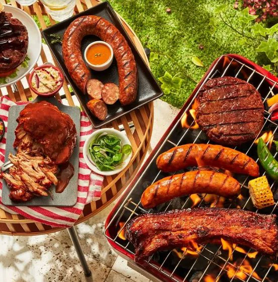 AlexandraRetail's tweet photo. @FoodWarehouse has everything you need for a delicious TGI BBQ!

Fingers crossed the sun will be shining too! 😎☀️

Why not try TGI's...

⭐ Slow Cooked Pulled Pork
🌭 Cheese &amp; Jalapeño Hot Dog
⭐ Ultimate BBQ Sausage
🍔 Supreme Beef Burgers
⭐ Maple BBQ KIng Pork Ribs

#BBQ https://t.co/njPNIpAG5a