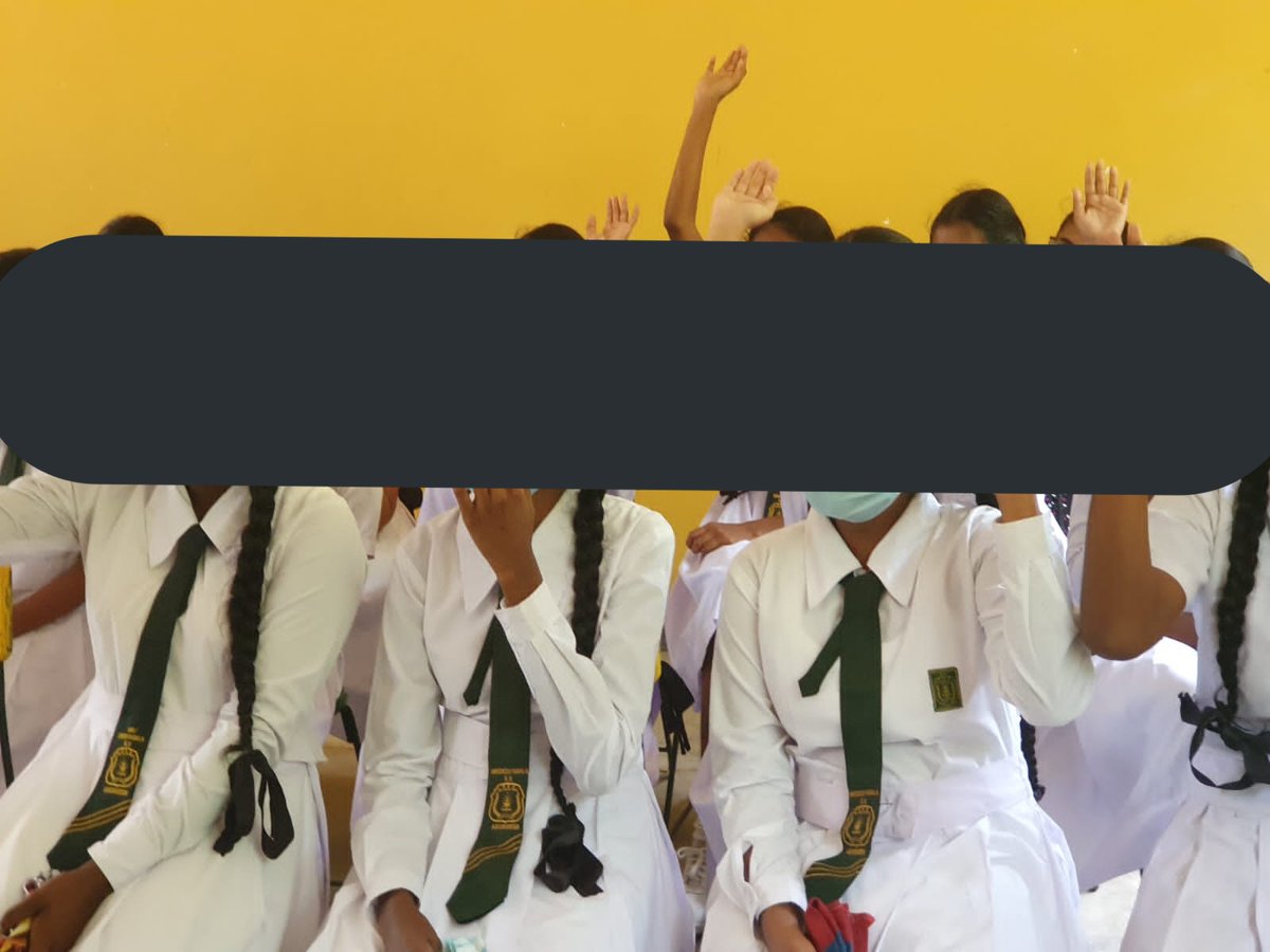 TCharity_SL's tweet photo. සෑම අවුරුද්දකම වගේ ඔන්න මේ පාරත් ඉගෙනුමට අත්වැලක් අපි පසුගිය ජූනි මාසයේ අපේ සිව්වන අදියර පටන් ගත්තා. ඉතිං මේ පාර අපේ නවාතැන උනේ දිගනහේන කණිටු විද්‍යාලය හා දෙදියගල කණිෂ්ඨ විද්‍යාලය.

අද රටේ තියෙන දුෂ්කර තත්ත්වය නිසා අපි හිතුවේ, මේ පාර අපිට මේ project එක කරගෙන යන්න ගොඩක් අමාරු (1) https://t.co/18YYwCnsPV