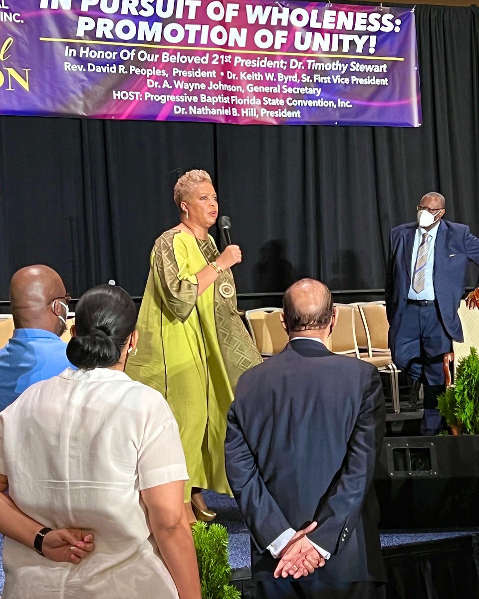 jewellondon's tweet photo. Dr. Gina M. Stewart blessed my whole soul last night!! Legacy is not just about death, but about life. How do you want to be remembered? @drgmstewart @PNBCINC #pnbc #pnbcinc #SisterPreacher #HerStory #GreenLeaves🍃 https://t.co/M6yAa7R9aw