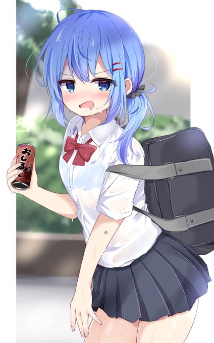 自販機で間違えて買ったおしるこをクソ暑い中飲む娘 