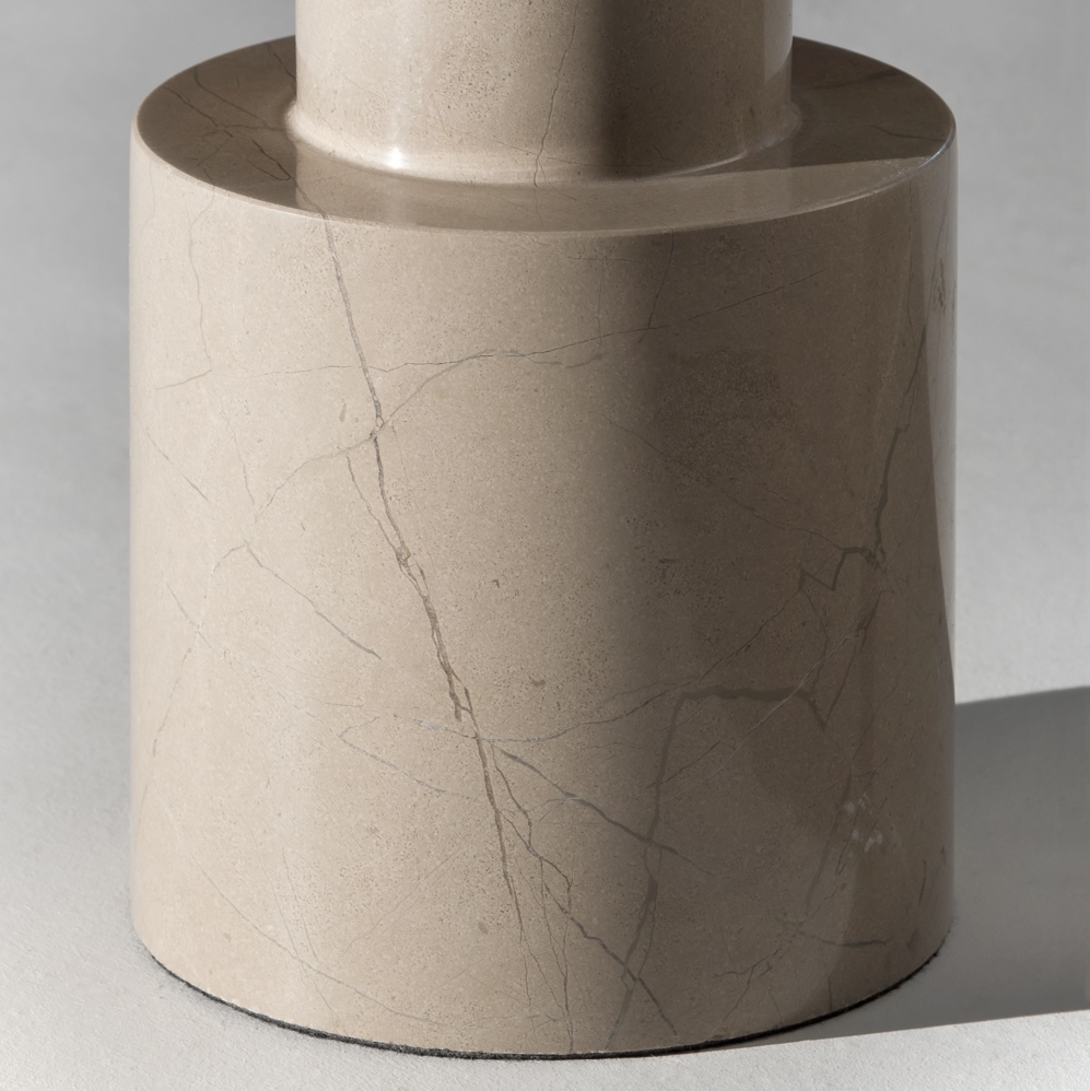 MesmerizeD_it's tweet image. A perfectly round complementing table inspired by the ocean breezes, projecting both elegance and sustainability. 

Visit: mesmerized.it/products/calyp…

#sidetable #roundsidetable #furniture #craftmanship