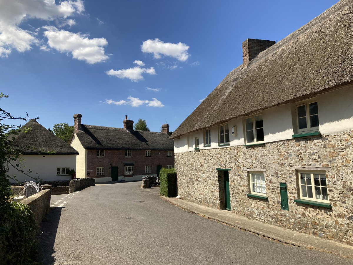 joe_oliver's tweet photo. The fair village of Gittisham has met my need for the picturesque 🌳 https://t.co/EgCoTSgWou