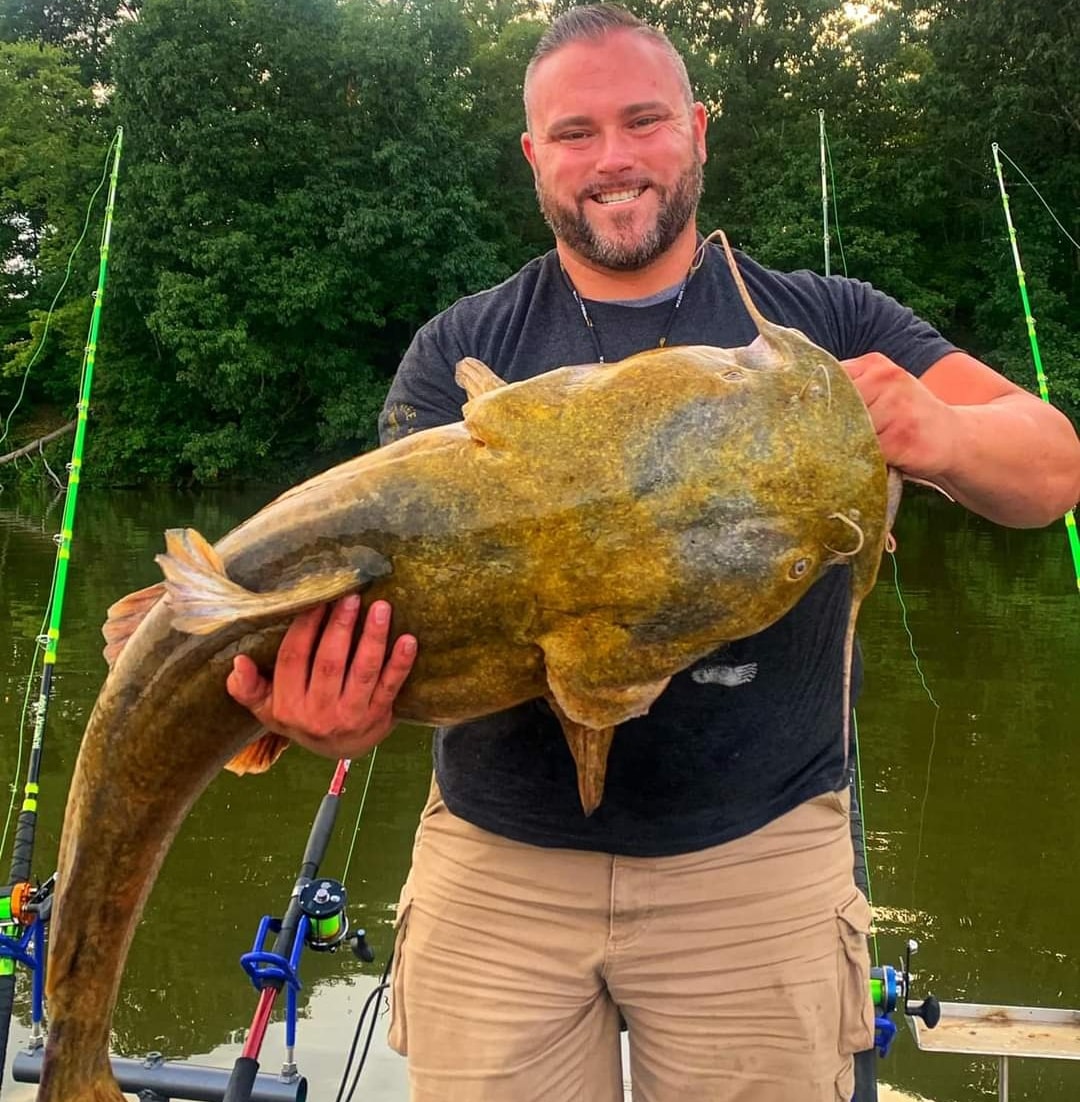 CatfishNOW1's tweet photo. Tommy is taking down big flatheads with his #SmackDownCatfishing Rod Holders! Made out of American steel, these rod holders are the definition of being built tough 💪🏻
Link in bio: https://t.co/mmUgs8lnT9
#SmackdownRodHolders #Catfish #Fishing #BuiltForTheBeast #CatfishNOW https://t.co/U6wOaFhuPH
