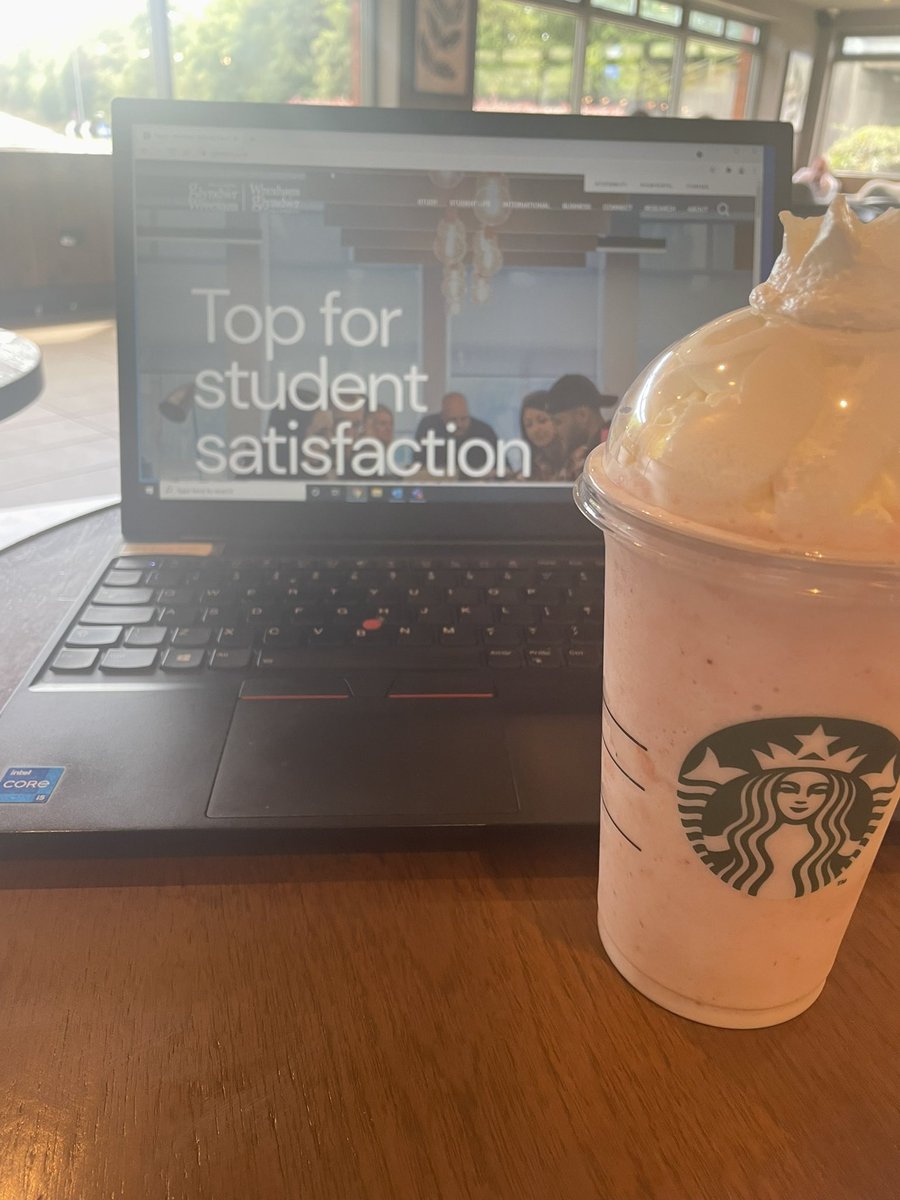 rjbrer's tweet photo. When it’s hot outside and you need time from the office @GlyndwrUni @WGUOutreach find somewhere with air conditioning @Starbucks #rhostyllen #iiceicebaby https://t.co/HPYnCuUXVR