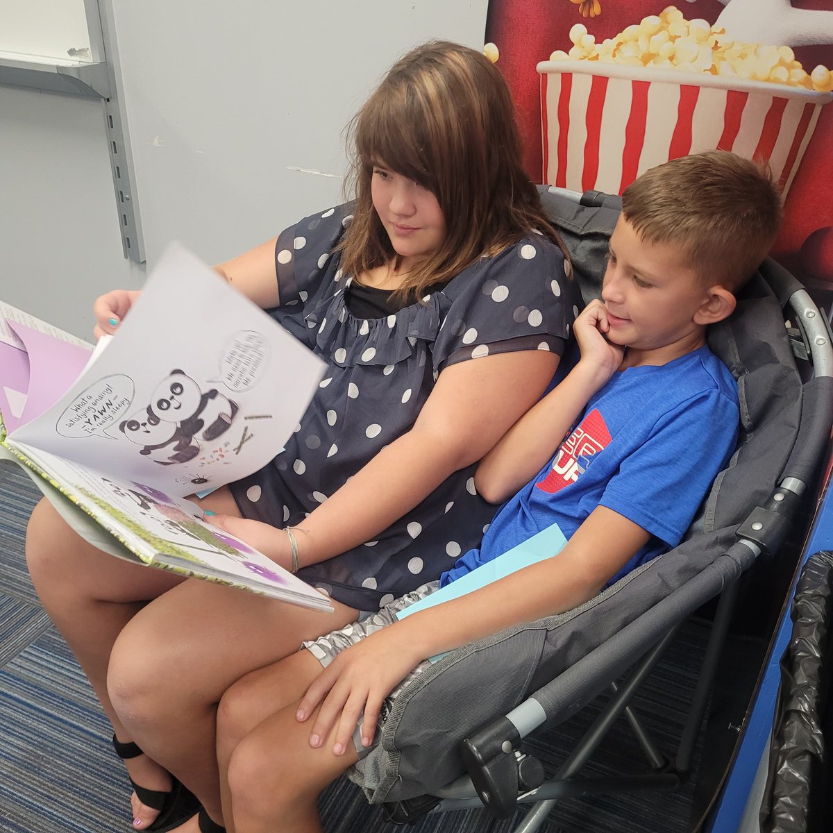 MrsSalleeJBS's tweet photo. Pictures books to teach the importance of setting on a story's plot. We had a blast! @ajdctilley #TeachingWithTilley #IRA #ReadingPictureBooks #CreepyCarrots #OldFavorites https://t.co/KjpdG4fqH7