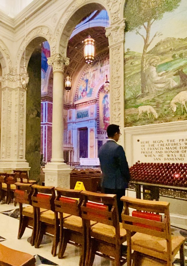 PatrickRealiza's tweet photo. #SaintAnthony of #Padua pray for us! 🙏 Glad to pay a brief visit yesterday afternoon at this particular Chapel within the Cathedral of Saint Matthew the Apostle! #SalamatSaDiyos #ThanksBeToGod #Catholic #HappyMonday ⛪️ @msgrjameson @WashArchdiocese @WashArchbishop https://t.co/Lymd1mQM2y