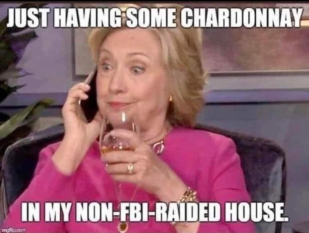 BidenTony4's tweet photo. And that my friends is how #Karma works!!!!
#TrumpRaid #TrumpFbiRaid #LockHimUp #LockTrump #LockTrumpUp #HillaryWasRightAboutEverything #TRUMP2024 #GOP #FakeRepublicans #TrumpIsaFakeRepublican #TrumpIsGuilty #TrumpIsACriminal #MarALagoRaid #MarALago https://t.co/62HZvdHuh7