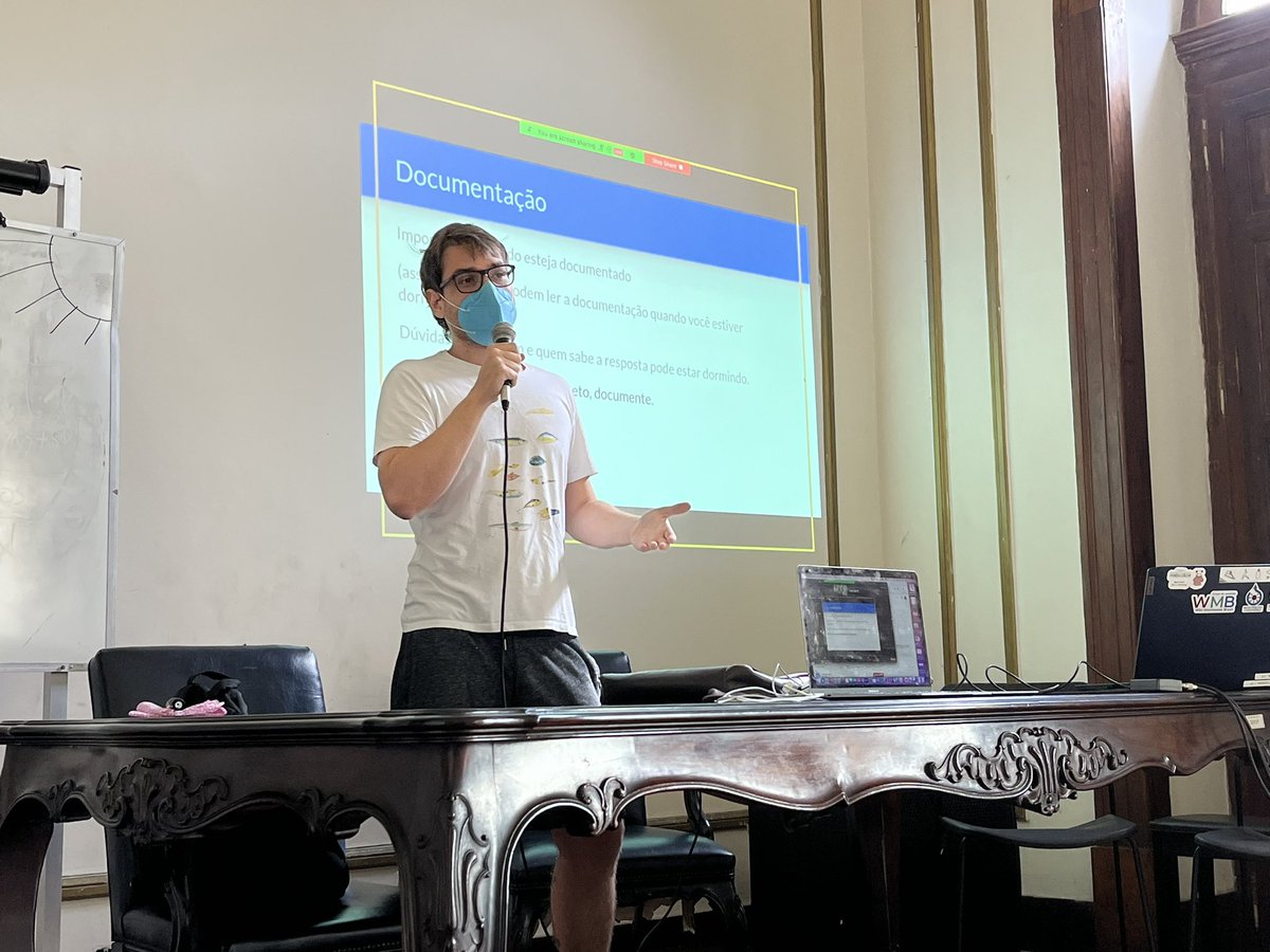 nobudgetscience's tweet image. Na segunda palestra interna, @lubianat  apresenta o Guia de Trabalho Remoto @nobudgetscience e adapta-o pra nossa nova realidade presencial. Leia os guias em no-budget-science.github.io!