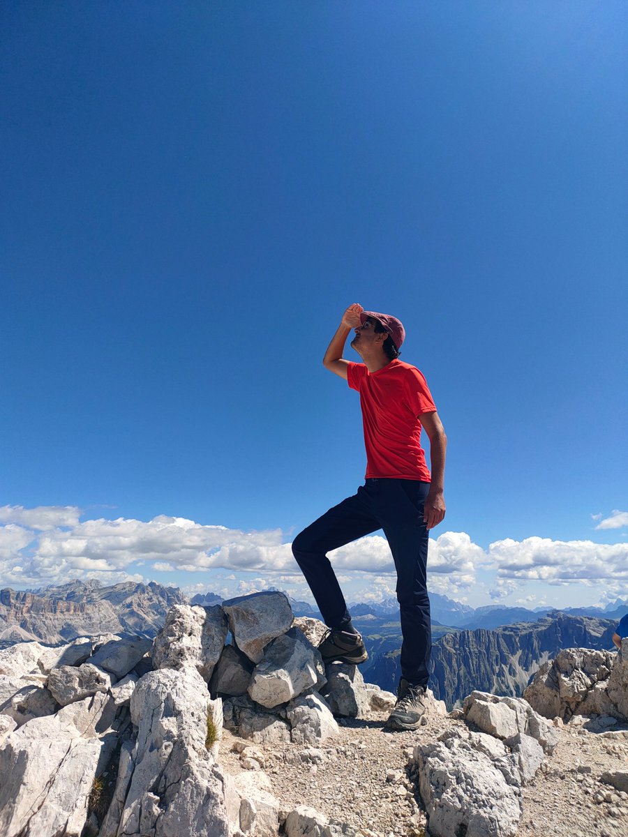 Déso <a href="/Blitz_Stream/">Kevin Bordi</a> j'ai essayé de te donner d'la force pour les 2900 mais j'ai pas pu aller plus haut que le sommet ! Sass de Pütia, 2875m 😂