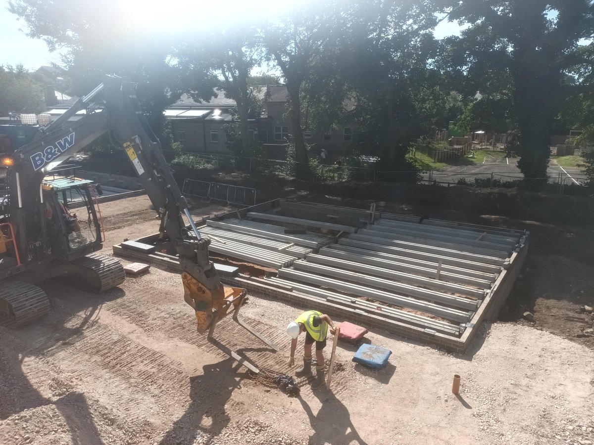 TerraNovaDev's tweet photo. Shaping up nicely at our Slyne Road development in Lancaster. This scheme will deliver 14 new affordable homes for shared ownership #BuildingGreatness 

Sales coming soon by @PlumlifeHomes  

@AAProjectsLtd @Sutcliffe_1985 @paddockjohnson @GP_DevTeam https://t.co/j9apjnb3DP
