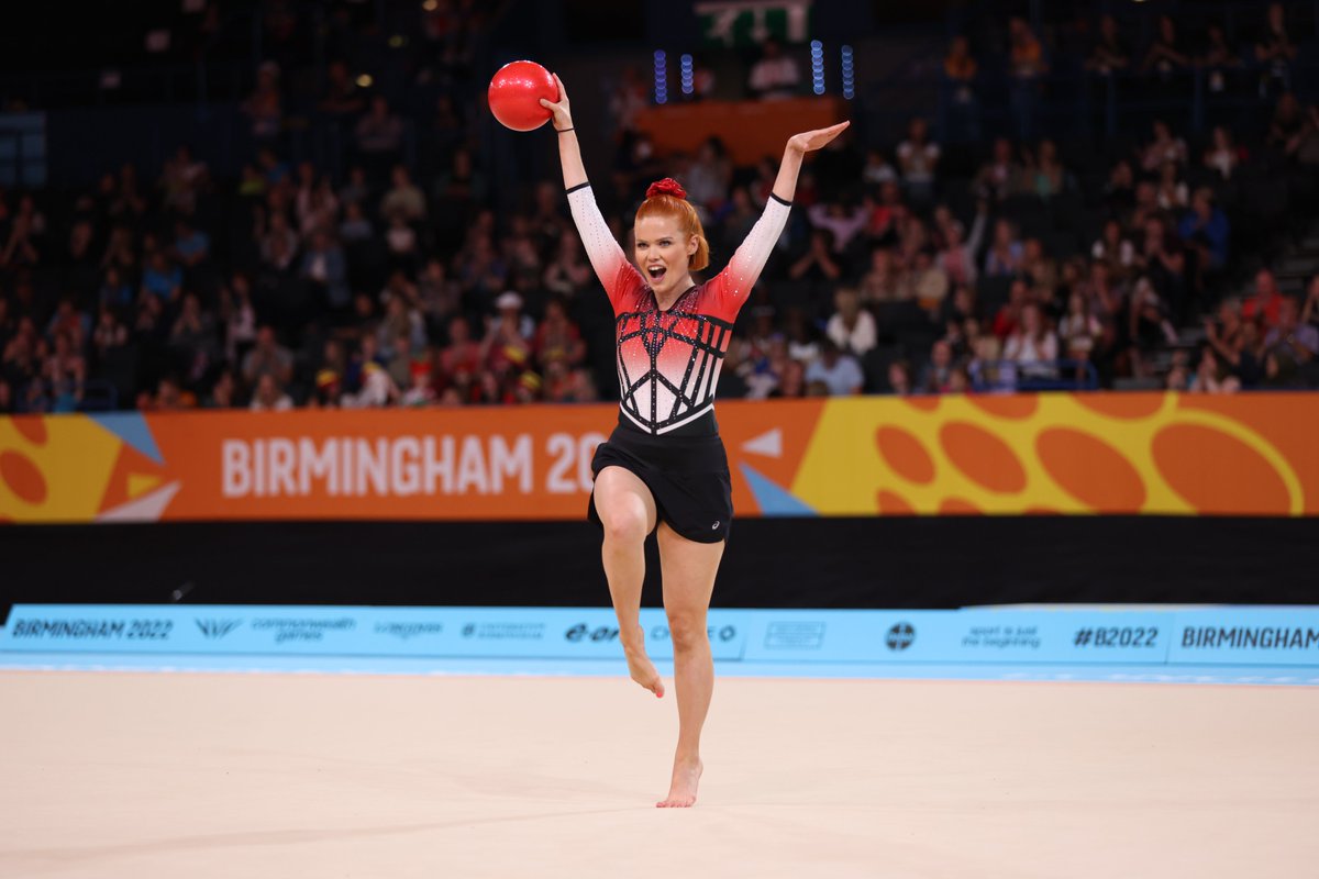 sportrelief's tweet image. 🤸‍♂️Who got your 10 points? 🤸‍♀️

Sport Relief All Star Games is on again🌟10:40pm TONIGHT🌟 BBC One and all year on the iPlayer. Unmissable TV! 📺😆
@russell_kane @VickyPattison @Linds_bluepeter @gareththomas14 
#B2022 @birminghamcg22 #AllStarGames2022