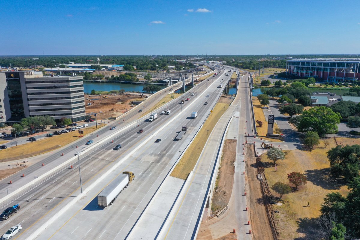 cityofwaco's tweet image. Northbound I35 sure looks gorgeous, Waco!

@TxDOT has opened all 4 northbound lanes! Workers have really strived to finished ahead of schedule w/completion scheduled for early 2023. (Our appreciation to the workers out there in the heat getting things done!) 

#wacotexas #wacotx