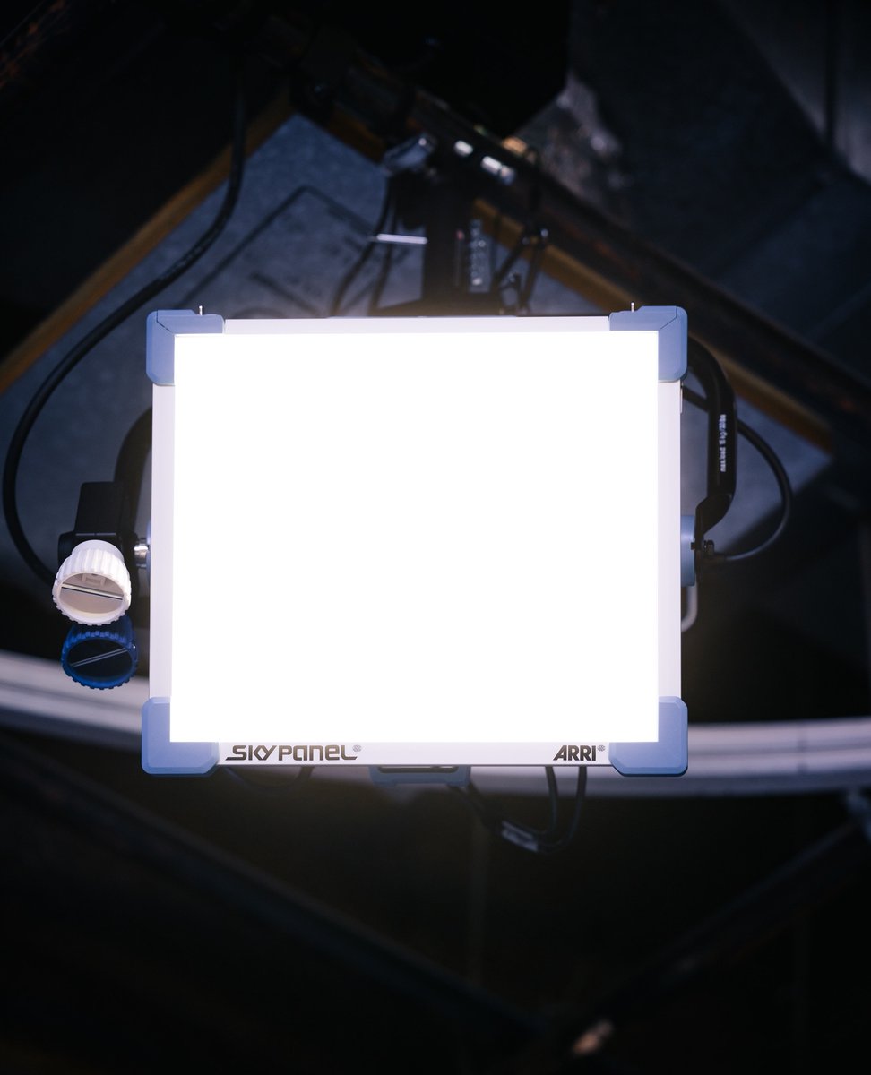 digiknowdri's tweet photo. #TechTuesday we're featuring @ARRIChannel and their SkyPanels!
SkyPanels are compact, ultra-bright, high-quality LED soft lights that have become the new standard for the av industry!
Contact DRI for all your media solutions! #AV #DigitalResources #AudioVisual #AVLife #TexasAV https://t.co/K8fVbj3X7z