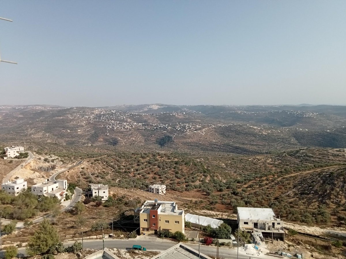 RamanBilal's tweet photo. #Palestine didn't just lift my spirit, it also nurished my eyes and soul.
Left: Our village in #Afrin in 1992
Right: #Farkha 2022
In the land of mountains and olives, you'll always know what to struggle for! 🌿
💚💔💛 https://t.co/cDAbC6fuJL