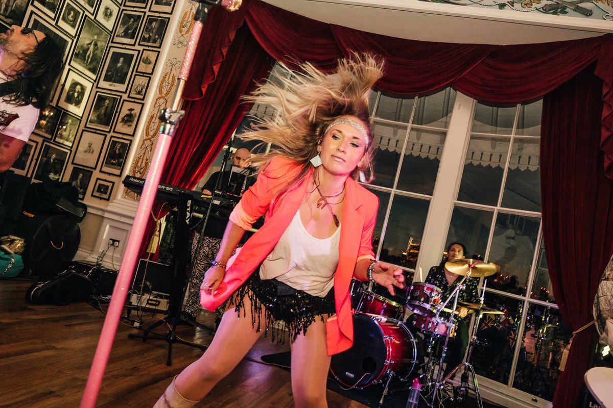 MBHWeddingPhoto's tweet image. Saturday's band were awesome, think they are called 80s Zone. Can't find them on social media, but seriously, 80s rock hair skills 10/10

#wedding #weddingphoto #weddingphotographer #weddingphotography #documentaryweddingphotography #documentaryphotographer