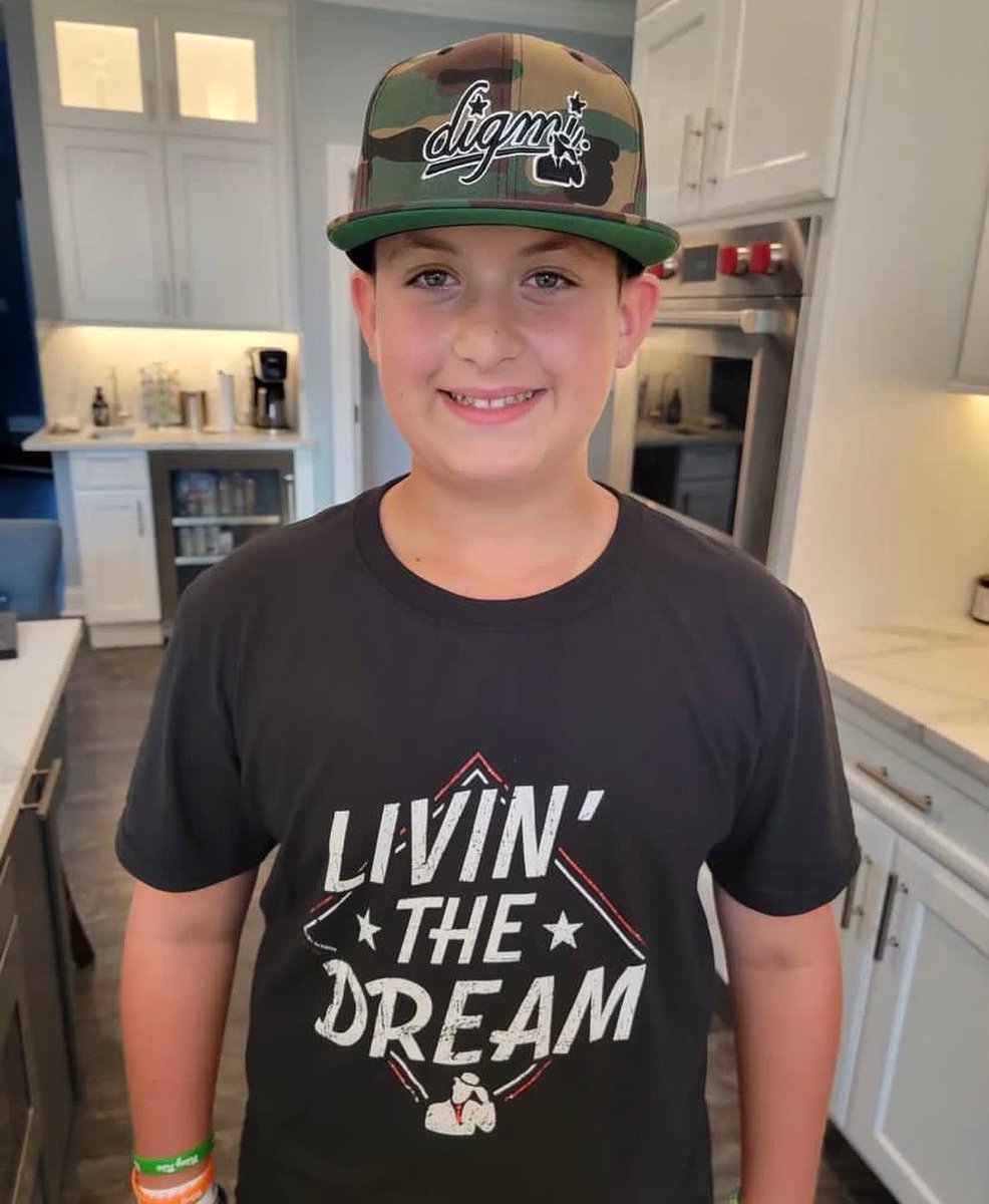 DigmiNation's tweet image. TIP YOUR CAP® to rising 11u Double Major Baseball slugger Joseph Sarrubbo who is Livin’ The Dream this summer! 

 #LiveDreamBe #Digmi #TipYourCap #TheGuyInTheTie #LiveDreamBeDigmi #DigmiNation #LivinTheDream #Baseball
