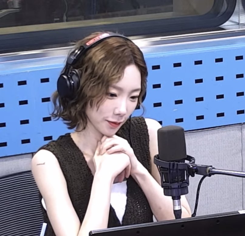 저화질의 태연 (@lq_kty) on Twitter photo 