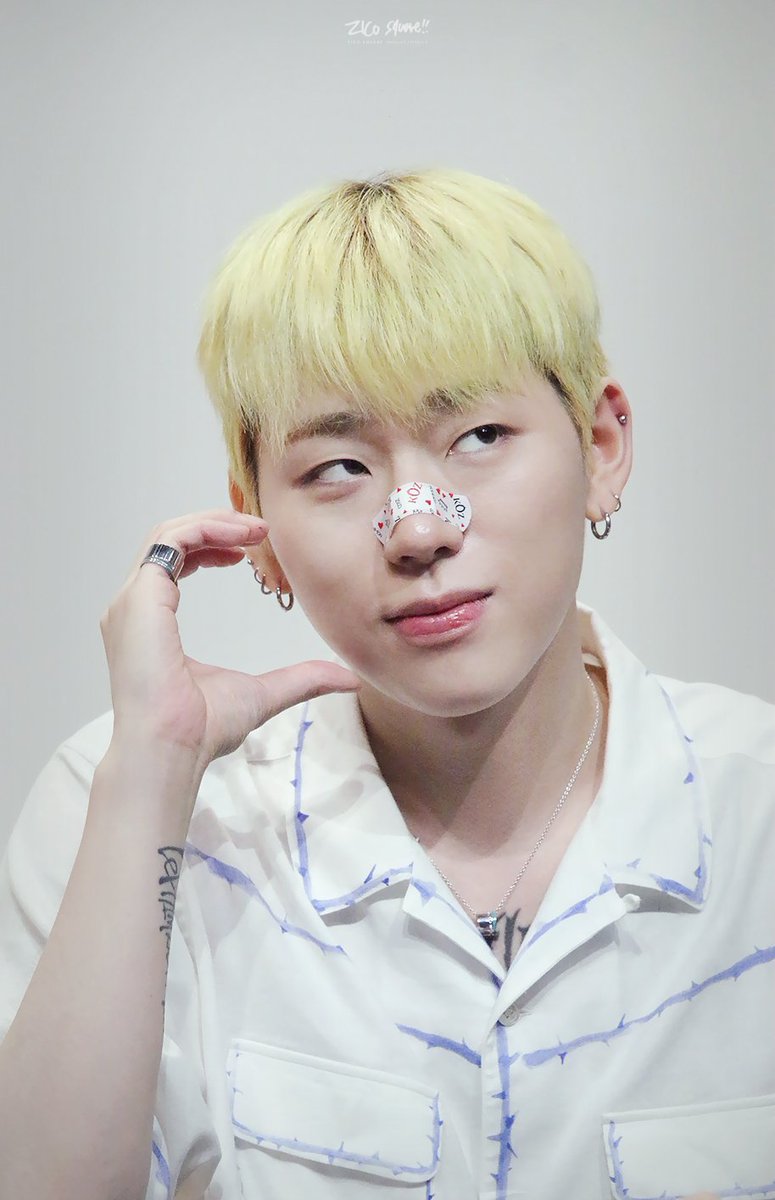 Zico_Square's tweet photo. 아야..❤️‍🩹
@ZICO92
⠀
#사웨팬싸 #사운드웨이브팬싸
#ZICO #지코 #우지호 #koz 
#괴짜 #Freak #GrownAssKid https://t.co/2sfmt8X0hu