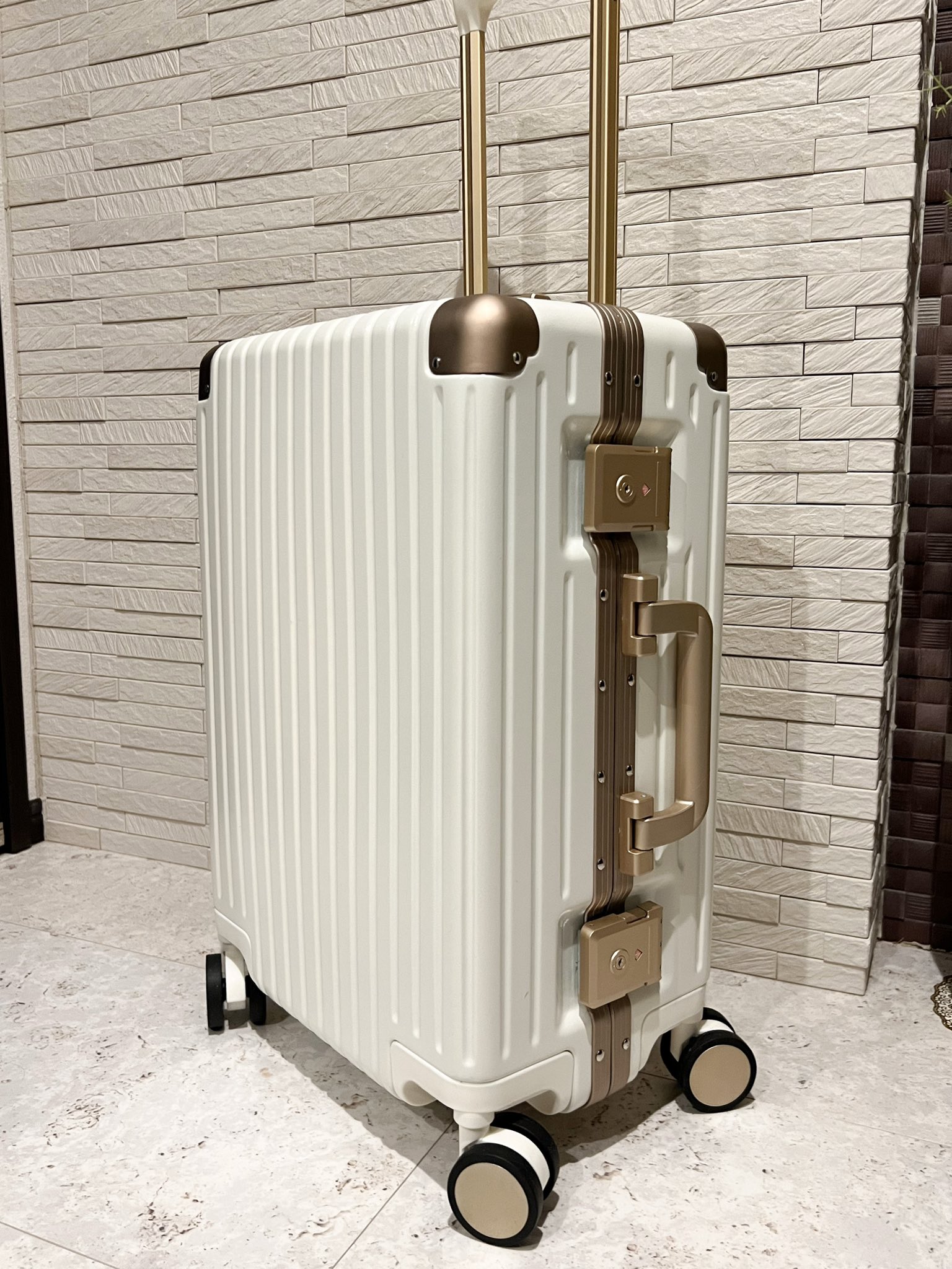 和風 アムウェイスーツケース 非売品 CA | mediafisher.fr