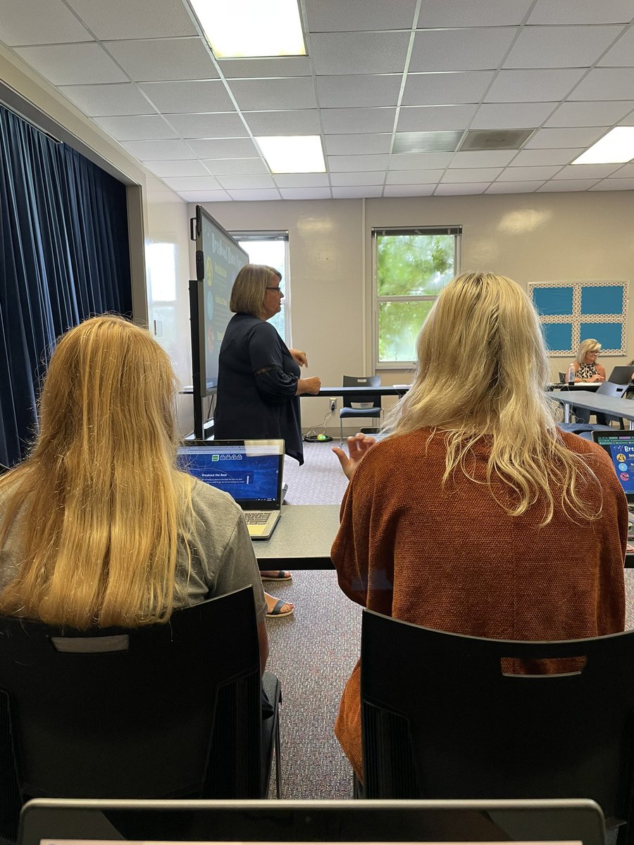 ACobb1991's tweet photo. @4moores_cmoore is engaging our teachers @VarennesA5 from the start with #studentchoice, technology, and DANCING 🕺 💃 #a5EDventure #danceparty 

We are so EXCITED to have her on board as our new Digital Integration Specialist (she’s much better than that last guy LOL). https://t.co/xdBagpuGn4