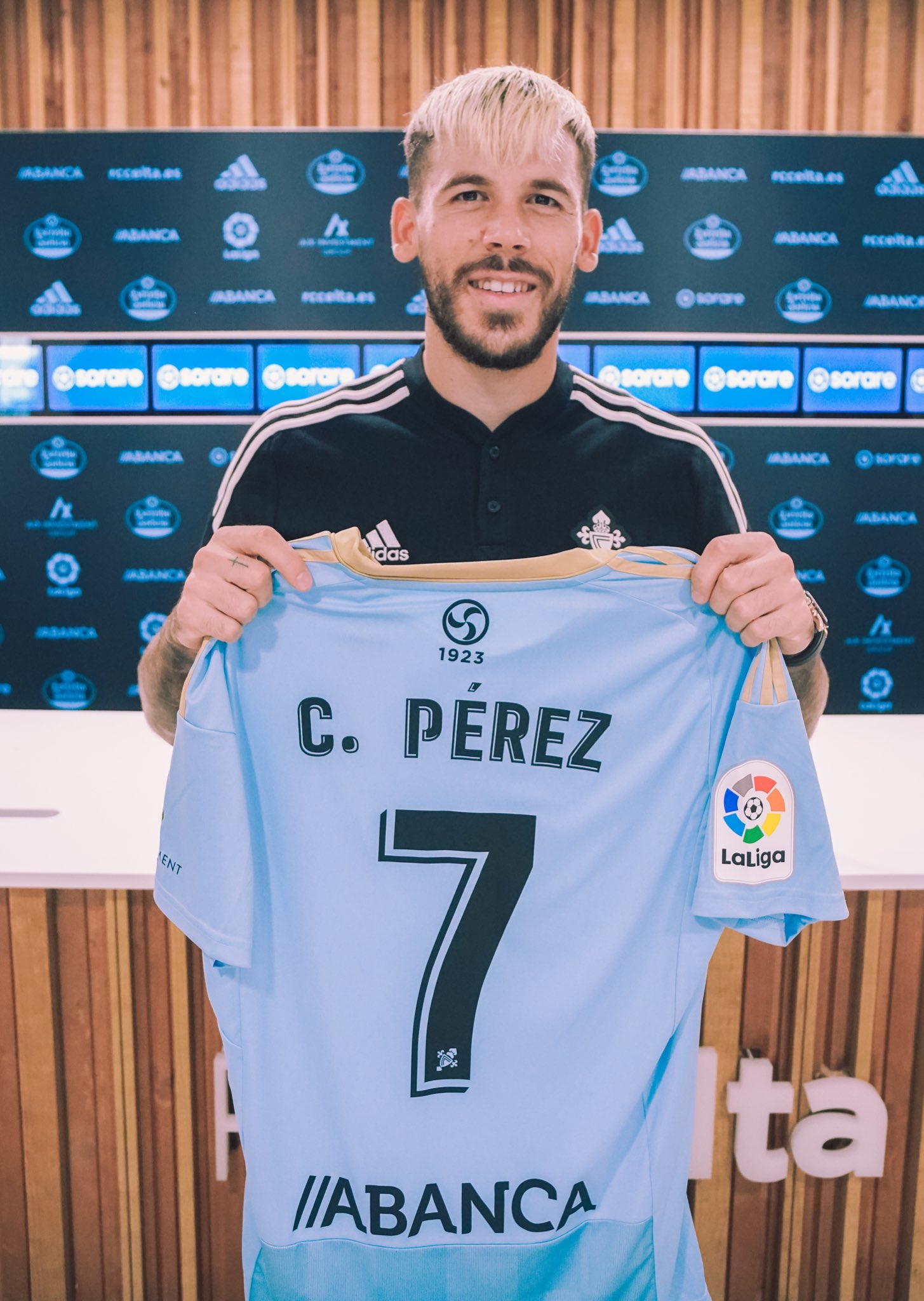 C. Pérez 7 セルタ・デ・ビーゴ ユニフォーム セルタ・デ・ビーゴ 2025-2026 HOME JERSEY SS｜hummel｜ヒュンメル