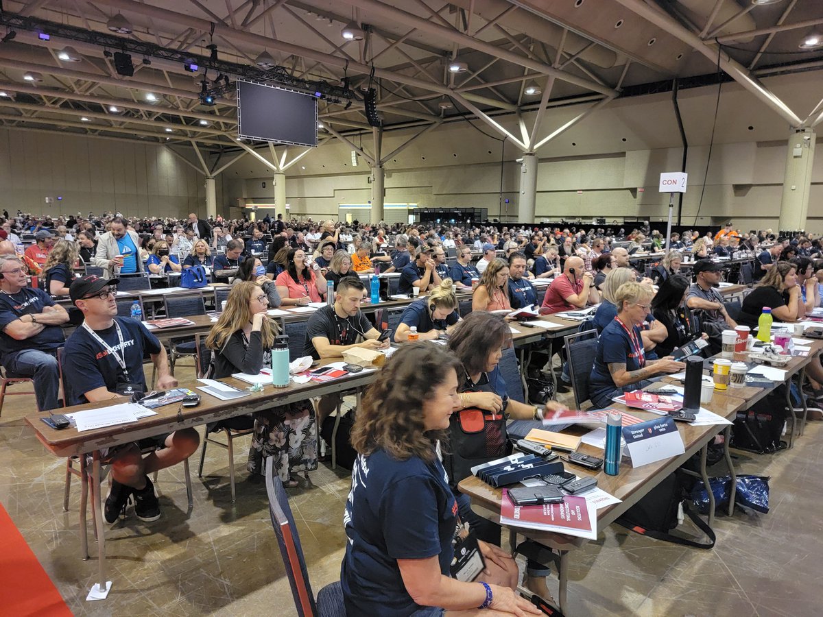 #sask delegates ready for another packed day at the <a href="/UniforTheUnion/">Unifor</a> #UniforTogether convention. <a href="/Unifor594/">Unifor 594</a> <a href="/unifor1S/">Unifor1S</a>