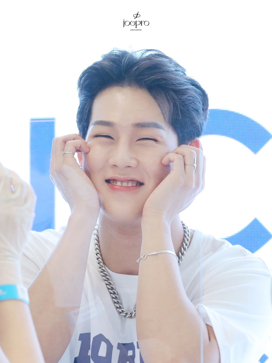 220806 본챔스 팬사인회

#주헌 #JOOHONEY