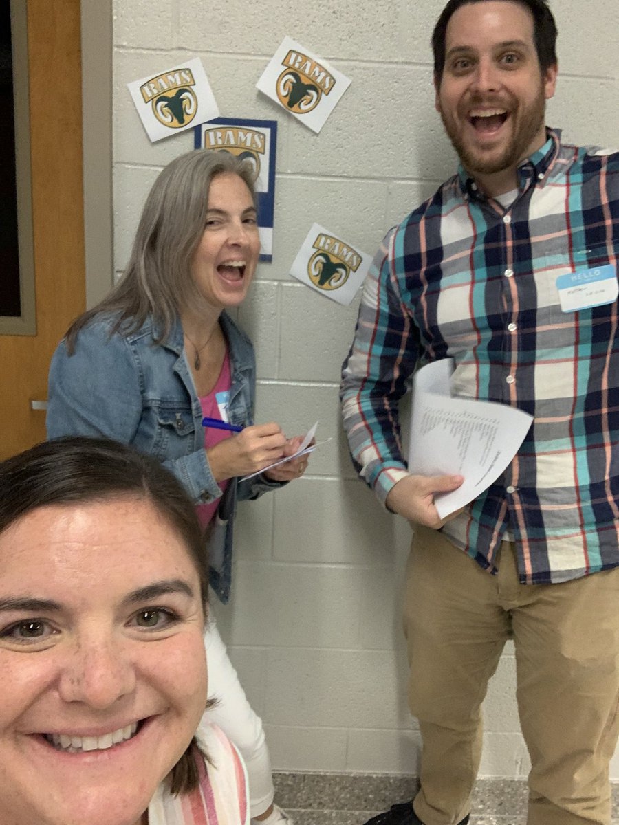 KatyLange's tweet photo. @ReamsRams First day at Reams! On our Twitter Hunt to tour the school! So fun! #ramstrong https://t.co/zfzfrB9XZc