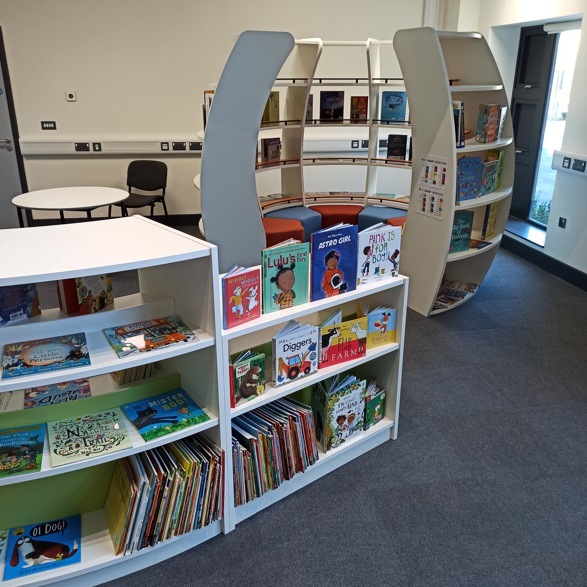 MarleighPA's tweet photo. Loving the look of our academy's newly delivered furniture! 😊 #marleighcb5 #marleighpa #marleighcambridge #education #newschool #marleighprimaryacademy #MarleighPA #newacademy
@AnglianLearning https://t.co/nILofT9LoZ