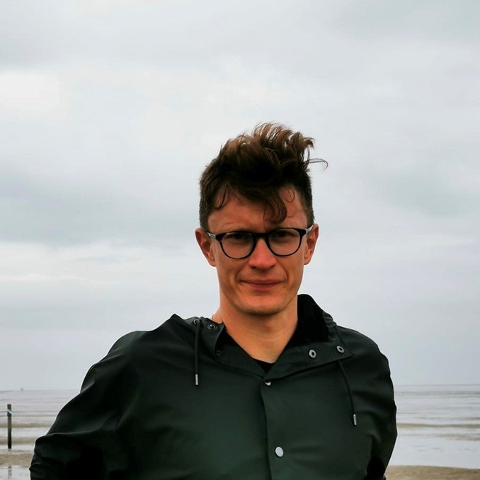 #ROMR Contributing author Julius Rogenhofer <a href="/JRogenhofer/">Julius Maximilian Rogenhofer</a> challenges static conceptions of citizenship and calls for open-ended participatory processes that continuously redefine the boundaries of human rights. “...I suggest theorising laws as social struggles over meaning...”