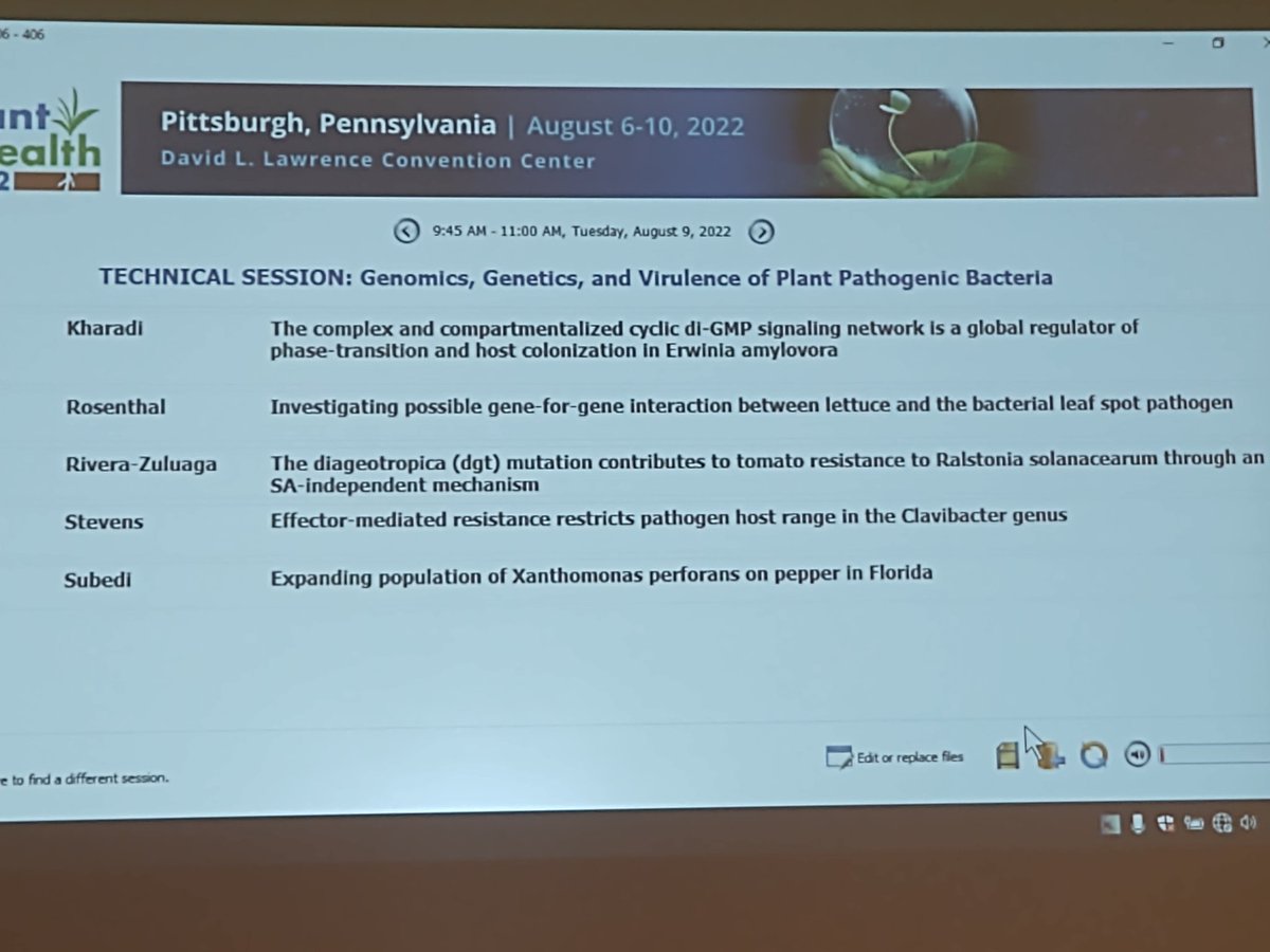Waiting to hear from <a href="/Kathe040/">Katherine Rivera-Zuluaga</a>! 🍅 Her talk is going to be amazing! If you are interested in root mediated resistance come to room 406 #PlantHealth2022