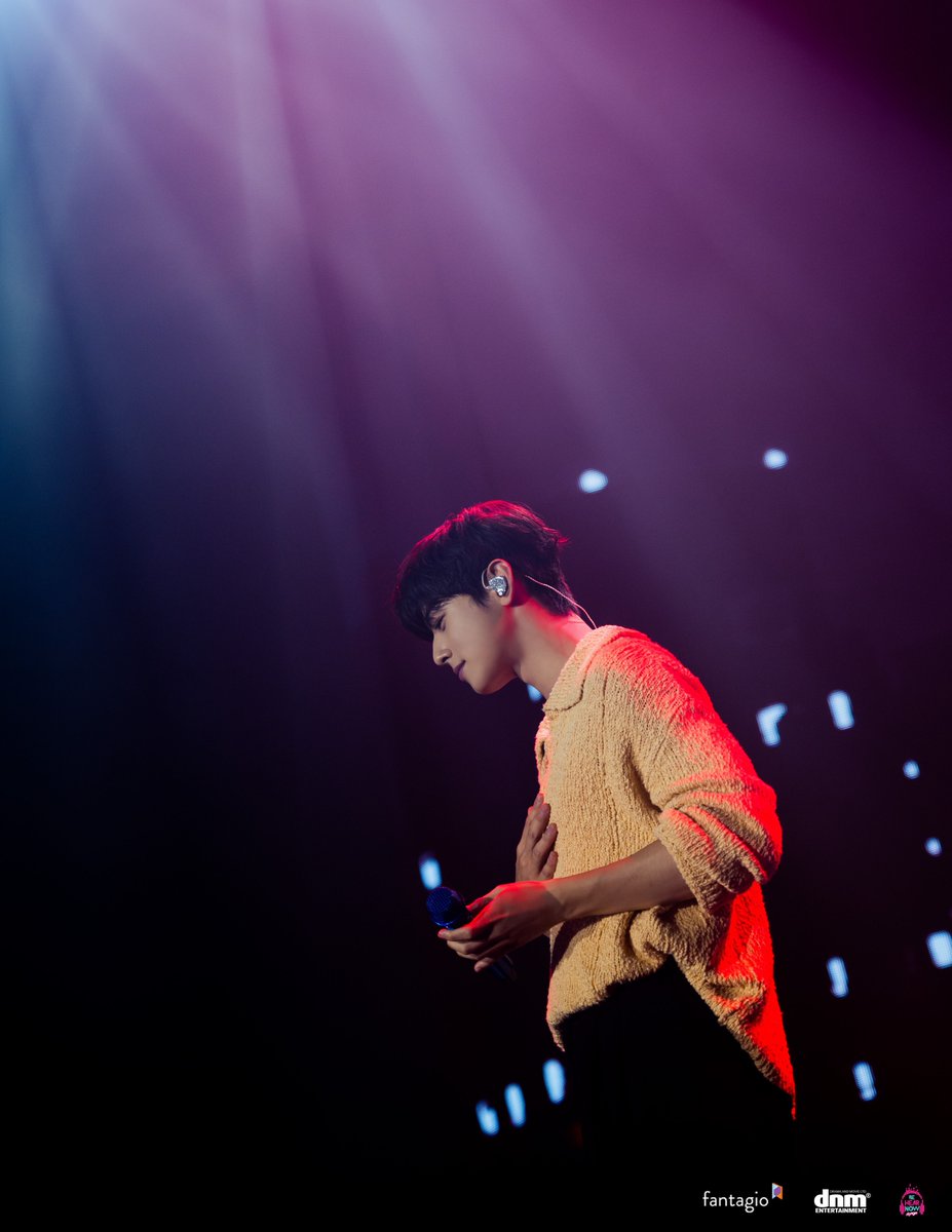 behearnowbiz's tweet photo. Stuck in the night with #CHAEUNWOO? ✨💫

Massive thanks to everyone for being a part of an unforgettable night with #StarryCaravan
Let’s walk side by side with Eun Woo forever💜

Check out the next shows at @behearnowkpop
#CHAEUNWOO_JOTMBKK2022 #CHAEUNWOO #BeHearNowKpop https://t.co/YIKxV2I2rs