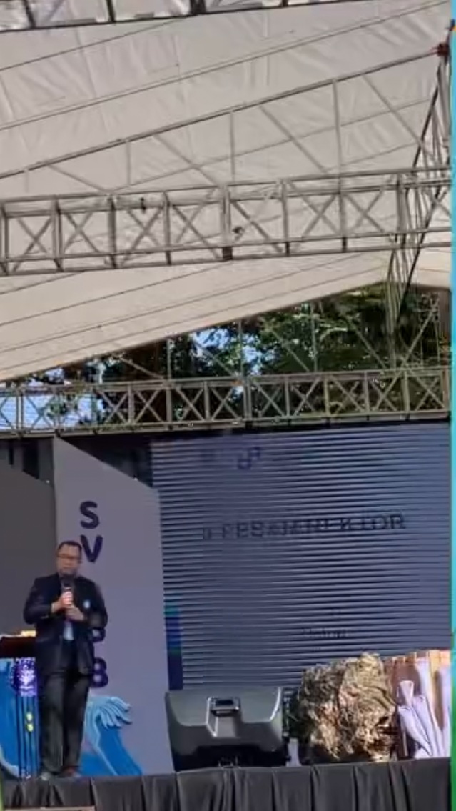 KDevisundari's tweet photo. Mpkmb hari inii seruuu banget bisa ketemu temen temen yang lainnyaa😍
Jadi ga sabar deh huat mpkmb day 2🤩🌴✨🍀
#TheGlimpseStoryofGatamalaAgrinawa  #MPKMB59SVIPB 
@mpkmbsv_ipb https://t.co/IRSP15aUtH